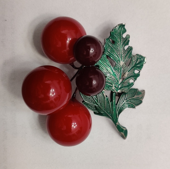 Vintage Figural Cherry Brooch - Picture 11 of 11